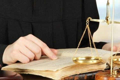 打官司请律师，是先付律师费还是后付律师费？