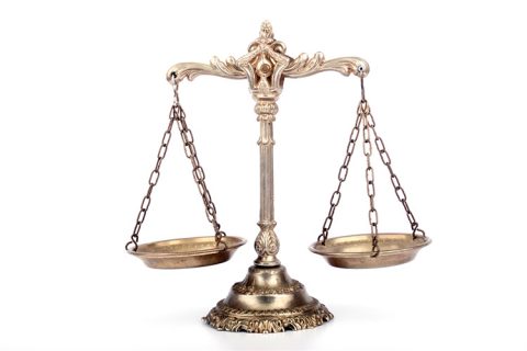 桐城怎么请律师打刑事案件